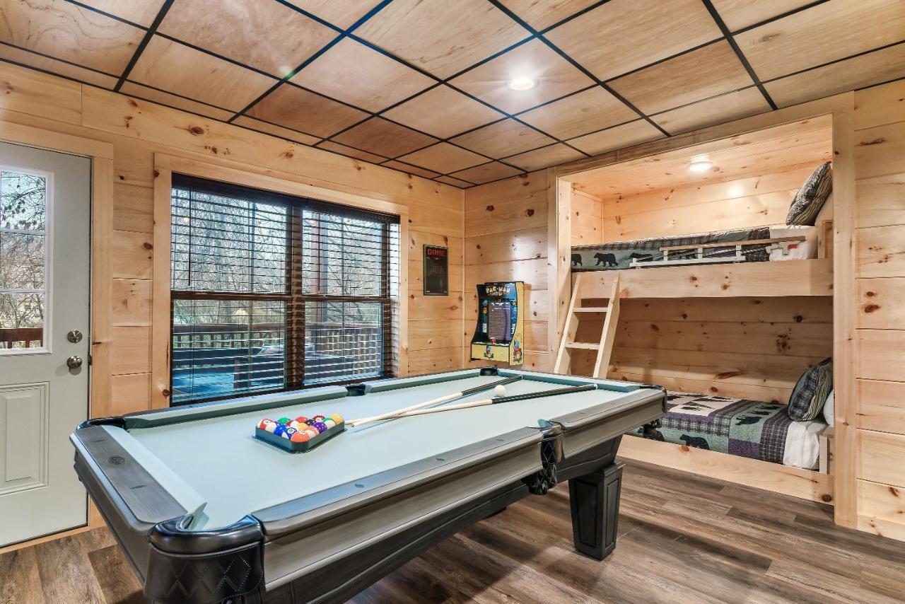 Mountains R Calling, Cozy Hideaway, King Beds, Hot-Tub, Arcade, Ev Ready Pigeon Forge Eksteriør bilde