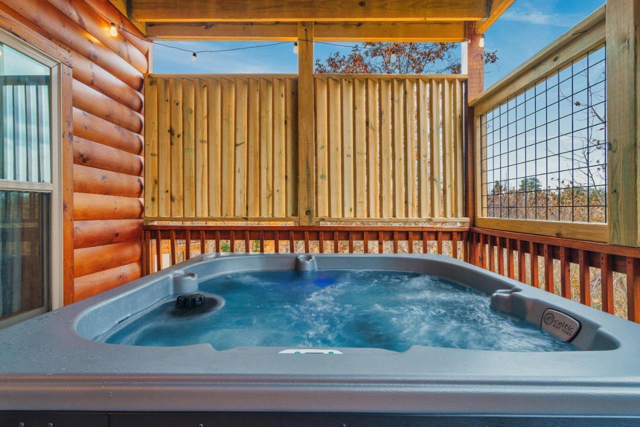 Mountains R Calling, Cozy Hideaway, King Beds, Hot-Tub, Arcade, Ev Ready Pigeon Forge Eksteriør bilde