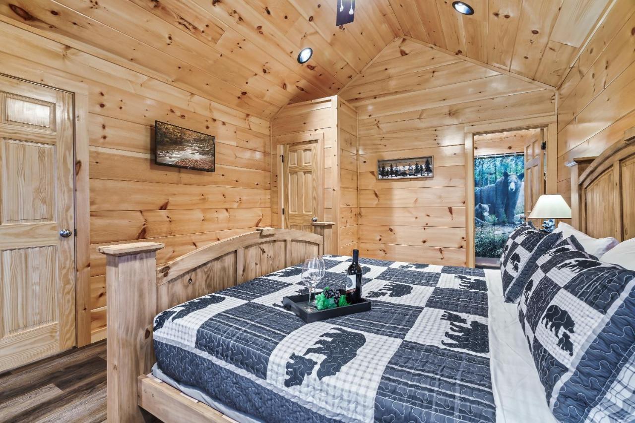 Mountains R Calling, Cozy Hideaway, King Beds, Hot-Tub, Arcade, Ev Ready Pigeon Forge Eksteriør bilde