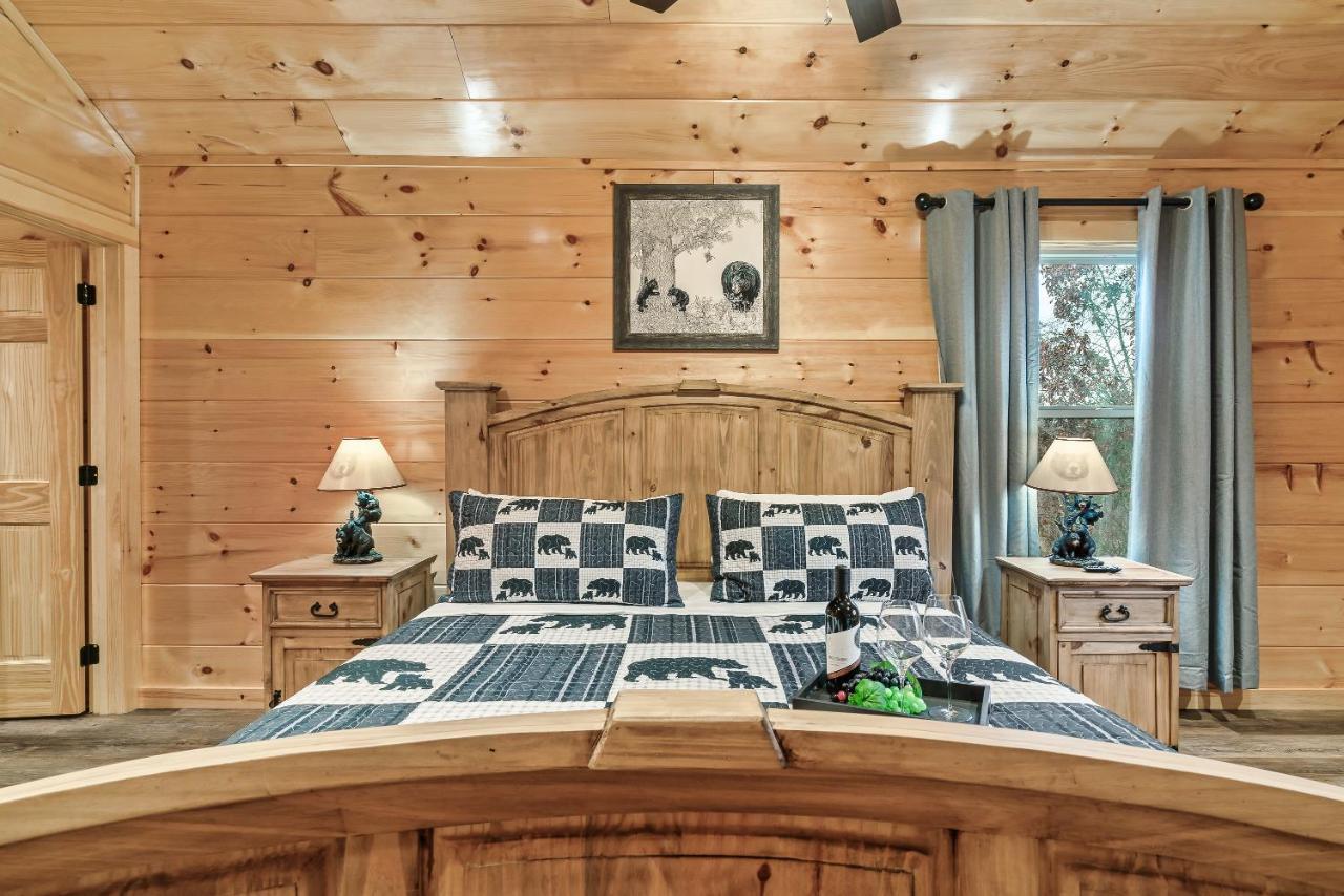 Mountains R Calling, Cozy Hideaway, King Beds, Hot-Tub, Arcade, Ev Ready Pigeon Forge Eksteriør bilde