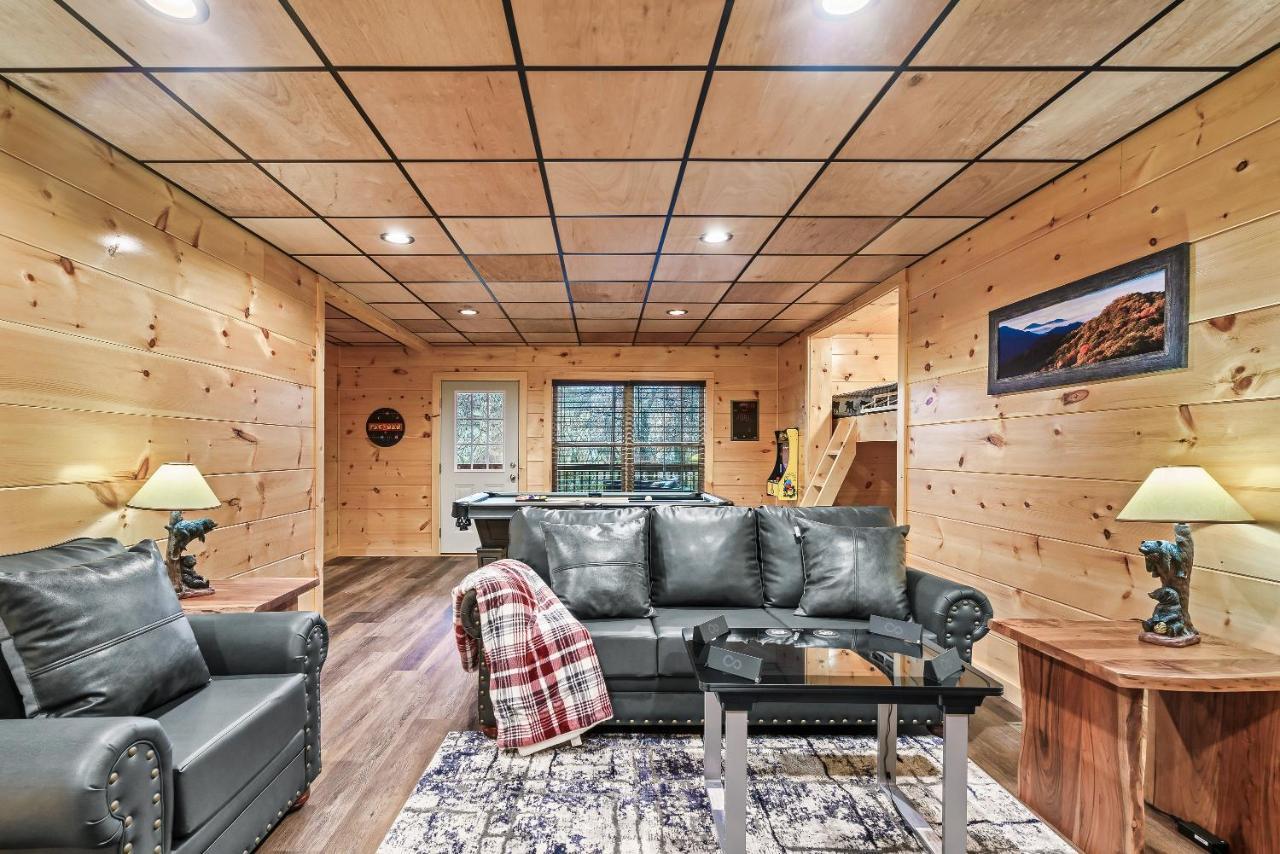 Mountains R Calling, Cozy Hideaway, King Beds, Hot-Tub, Arcade, Ev Ready Pigeon Forge Eksteriør bilde