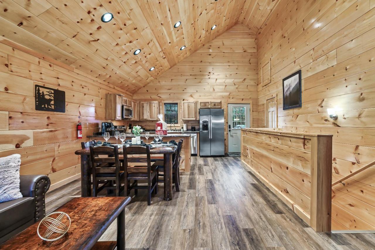 Mountains R Calling, Cozy Hideaway, King Beds, Hot-Tub, Arcade, Ev Ready Pigeon Forge Eksteriør bilde
